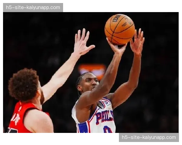 76人马克西肘部伤势存疑 球队进攻发起与外线投射面临考验