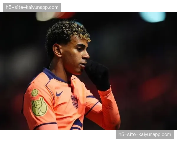 亚马尔三月四球领跑射手榜，巴萨新星持续高光闪耀红榜